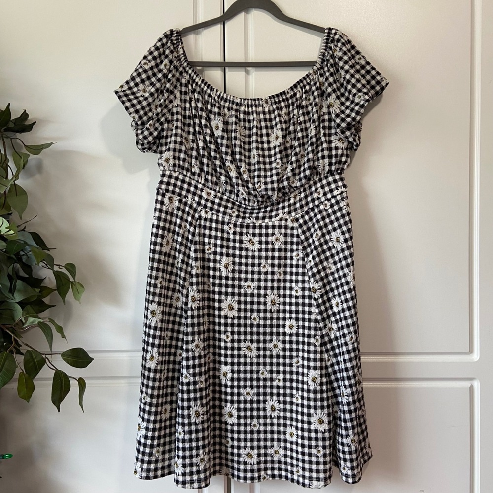 Torrid Gingham Daisy Off Shoulder Mini Dress Womens 1X 14-16 Black White Floral